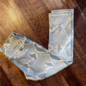 Omgi Yoga capri leggings